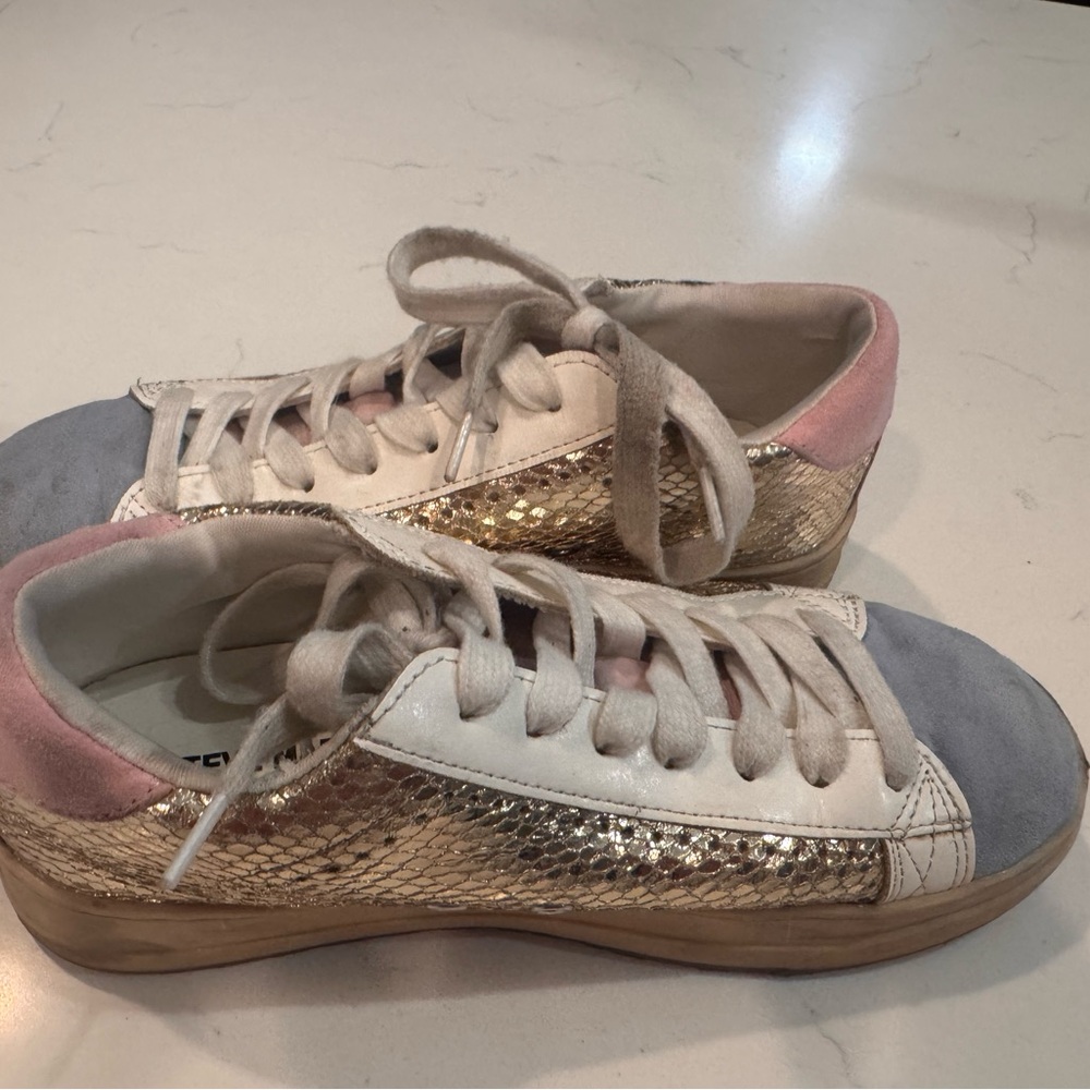 Steve Madden Gold Blue and Pink Girls Sneakers